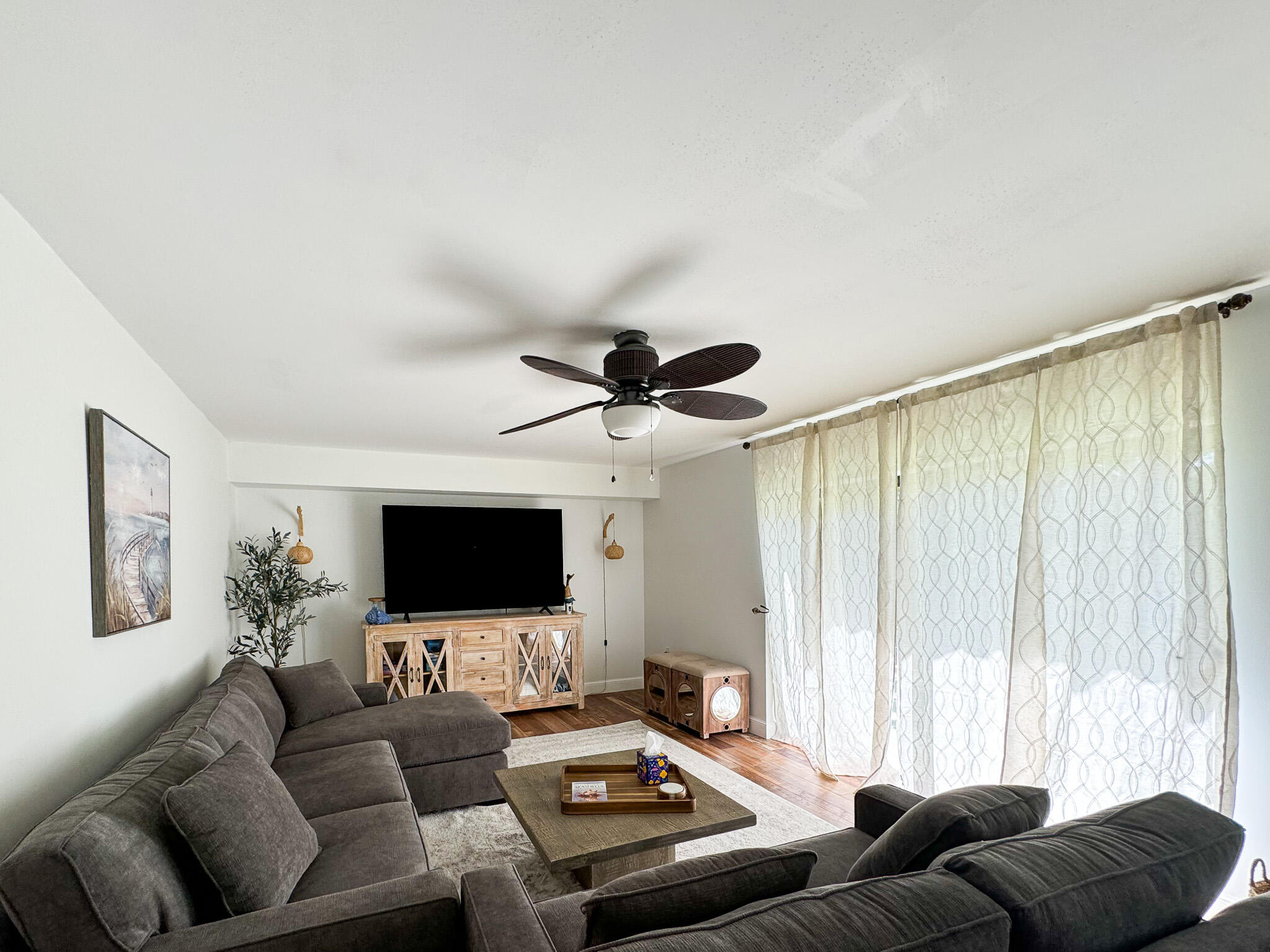 2821 28th Court Jupiter, FL 33477 - Photo 5 of 29 IMG_3198