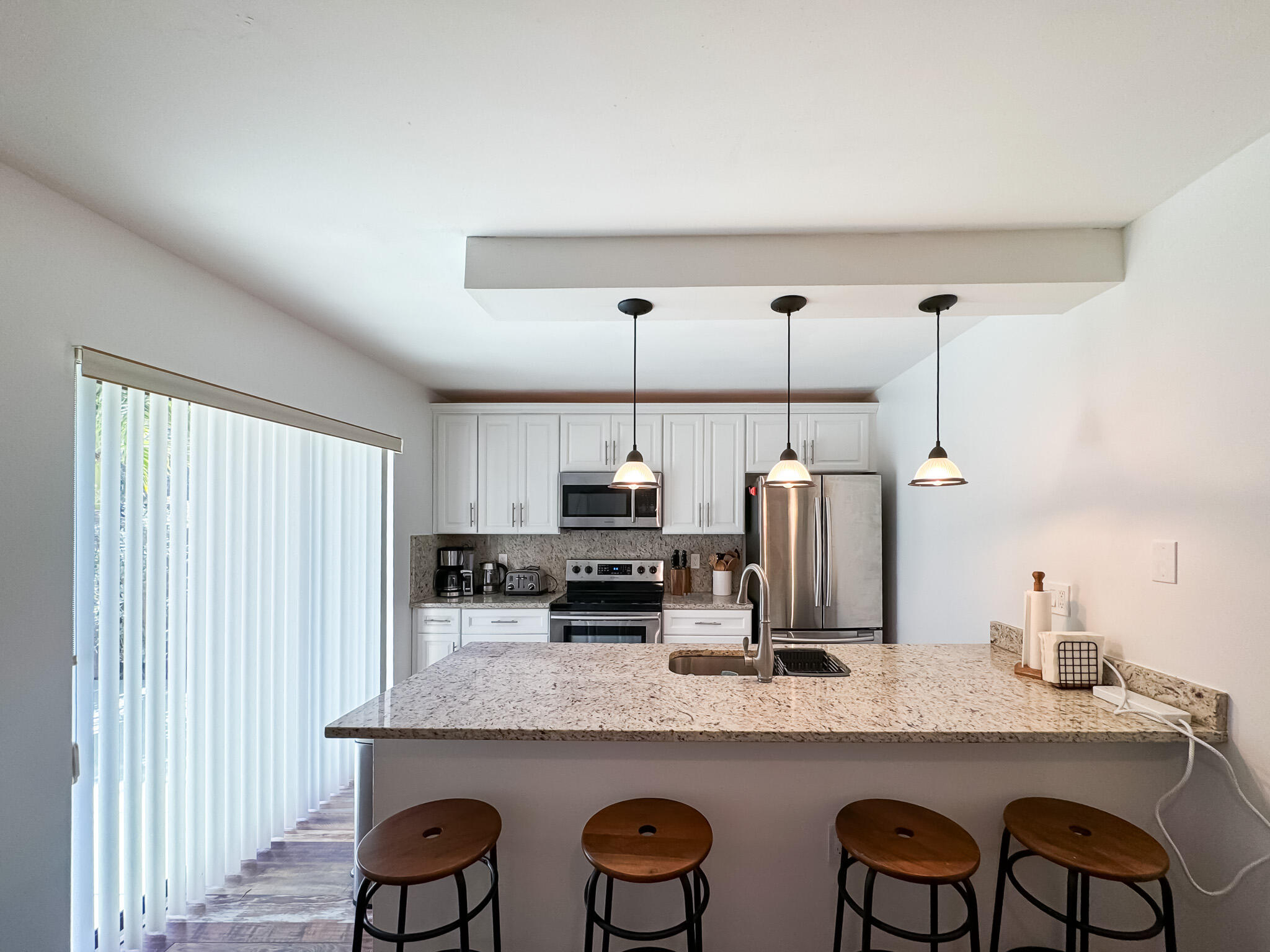 2821 28th Court Jupiter, FL 33477 - Photo 8 of 29 IMG_3202