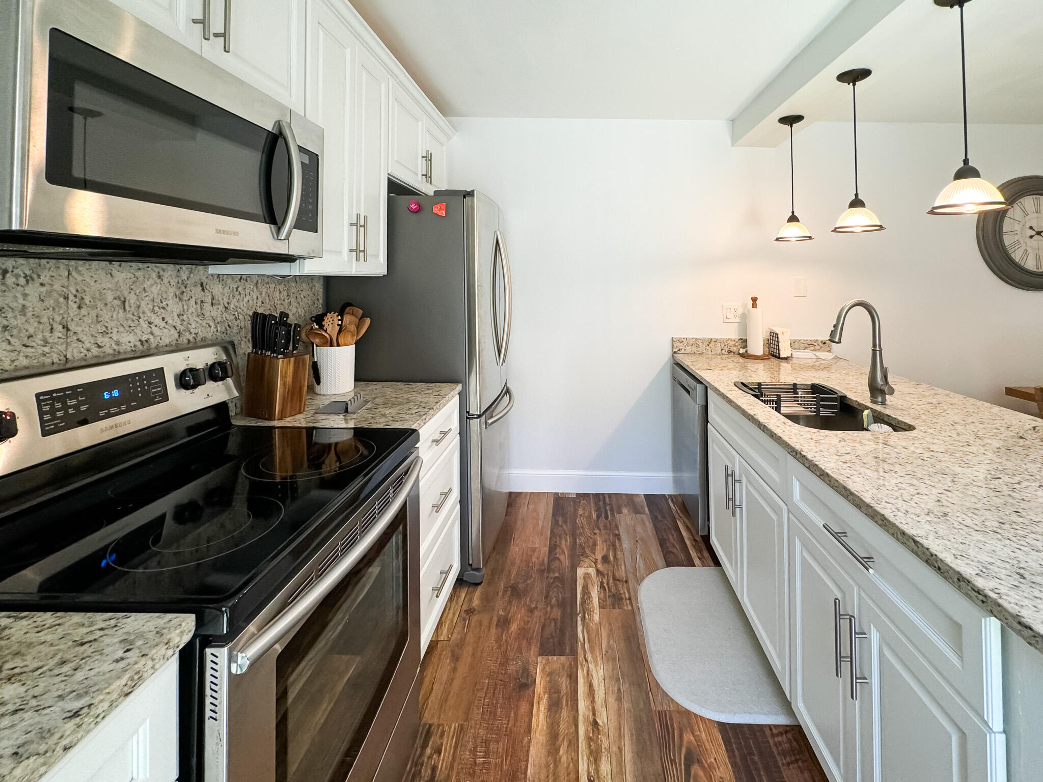 2821 28th Court Jupiter, FL 33477 - Photo 9 of 29 IMG_3203