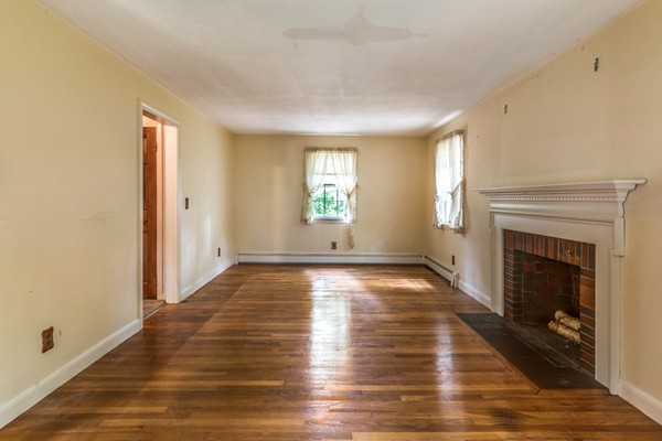 62 Old Nahant Road Wakefield, MA 01880 - Photo 6 of 29 Gallery Image 6