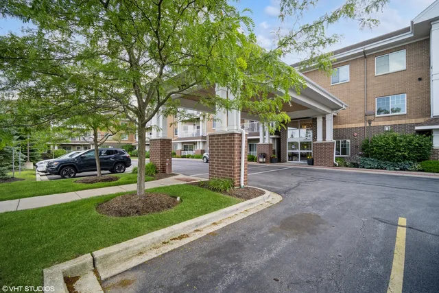 $399,000 | 2220 Founders Drive, Unit 314, Northbrook, IL 60062