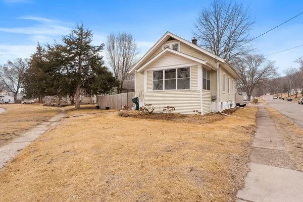 $159,900 | 606 Indian Road, Davenport, IA 52802