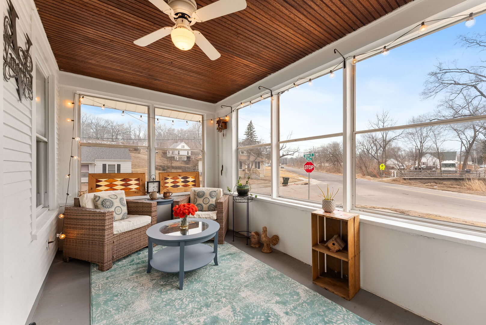 606 Indian Road Davenport, IA 52802 - Photo 3 of 30