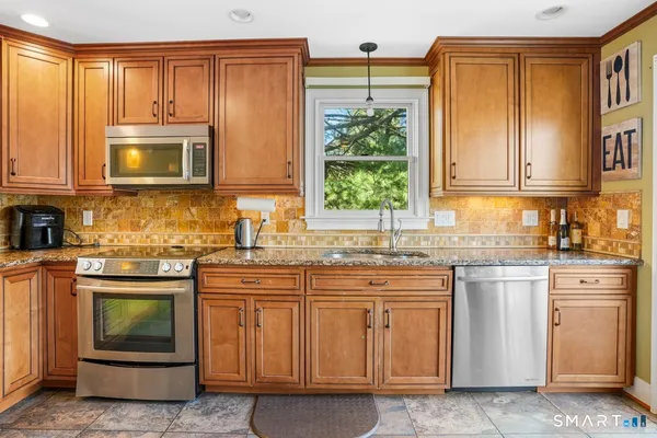 $475,000 | 97 Coram Road, Shelton, CT 06484