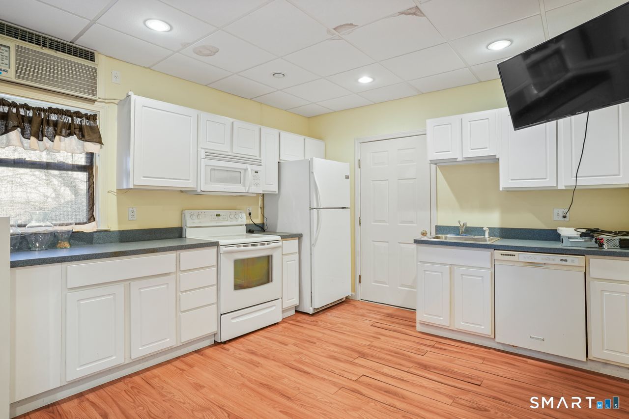 97 Coram Road Shelton, CT 06484 - Photo 25 of 40