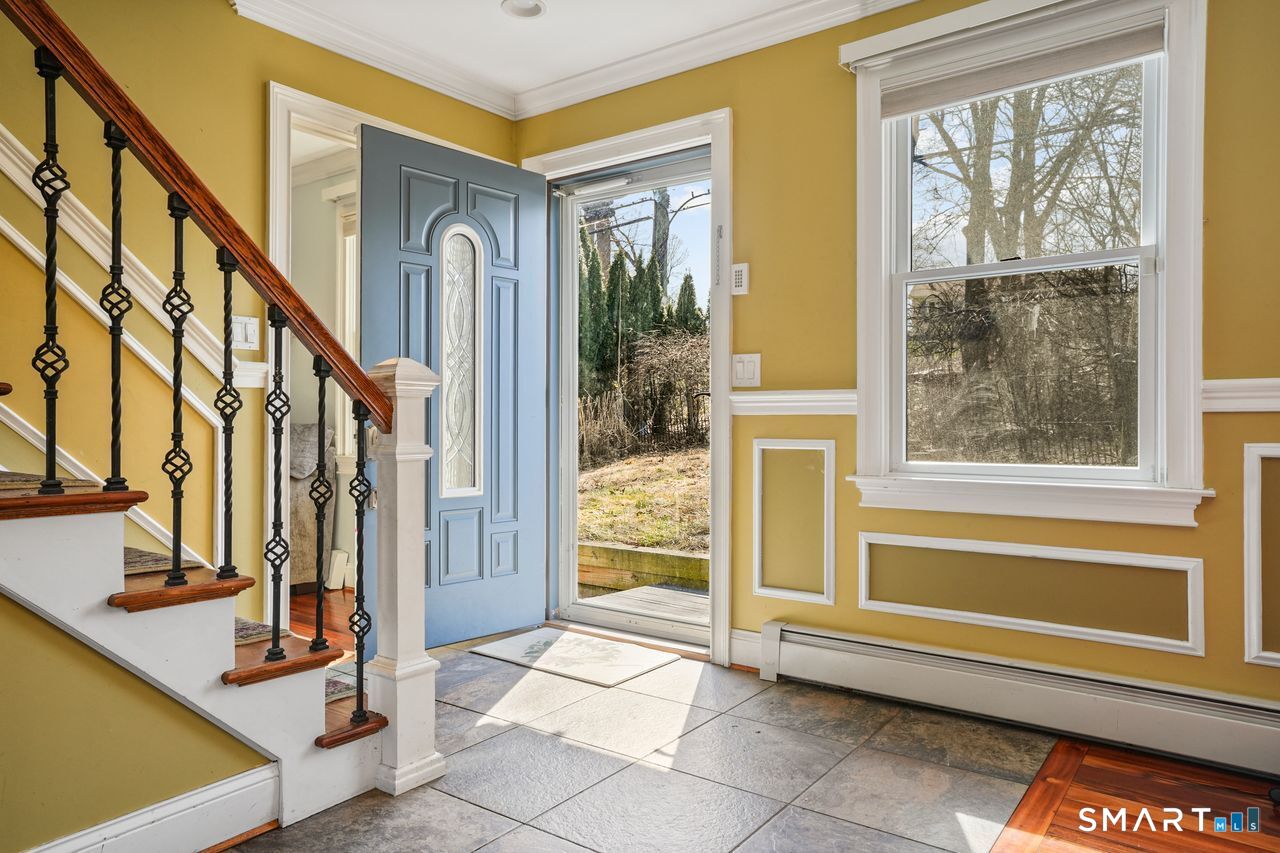 97 Coram Road Shelton, CT 06484 - Photo 4 of 40