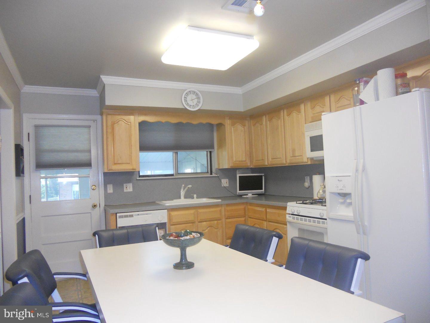 3783 Ridgeview Road Huntingdon Valley, PA 19006 - Photo 6 of 14 Gallery Image 6