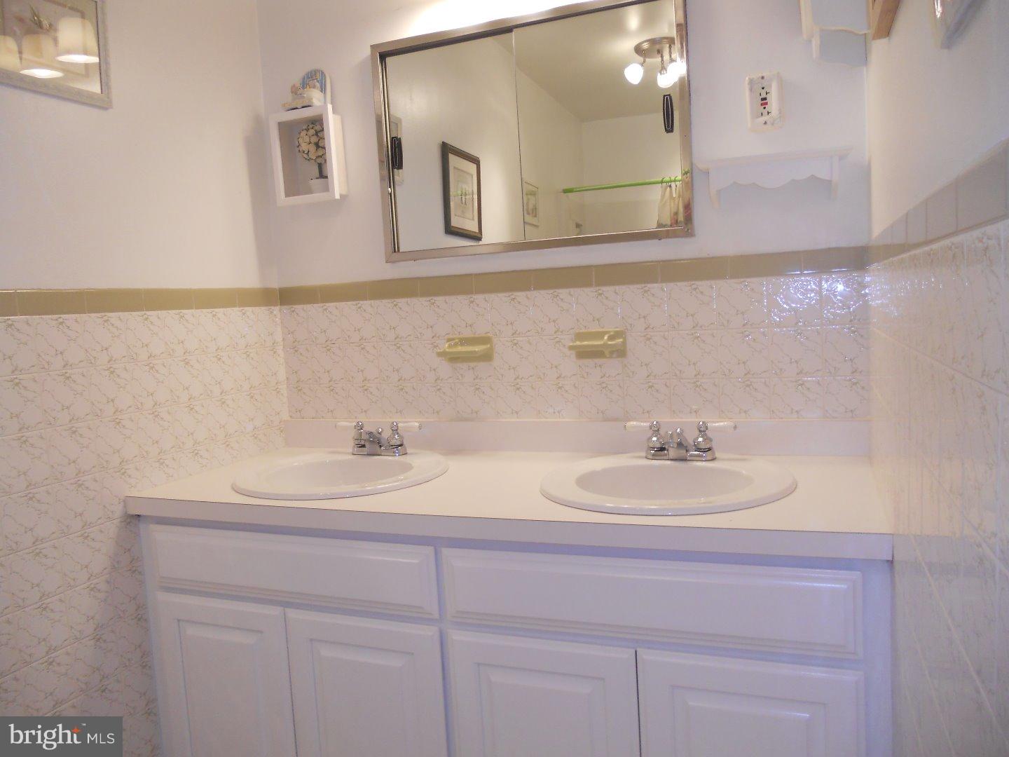 3783 Ridgeview Road Huntingdon Valley, PA 19006 - Photo 10 of 14 Gallery Image 10