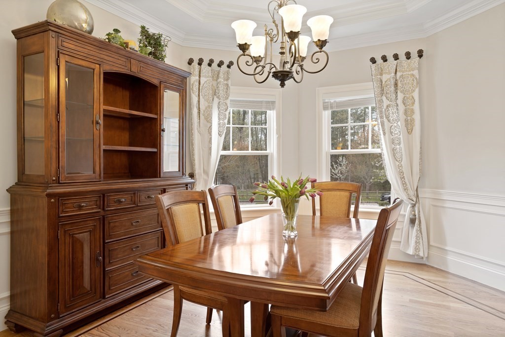 6 Abbott Lane Bedford, MA 01730 - Photo 16 of 41