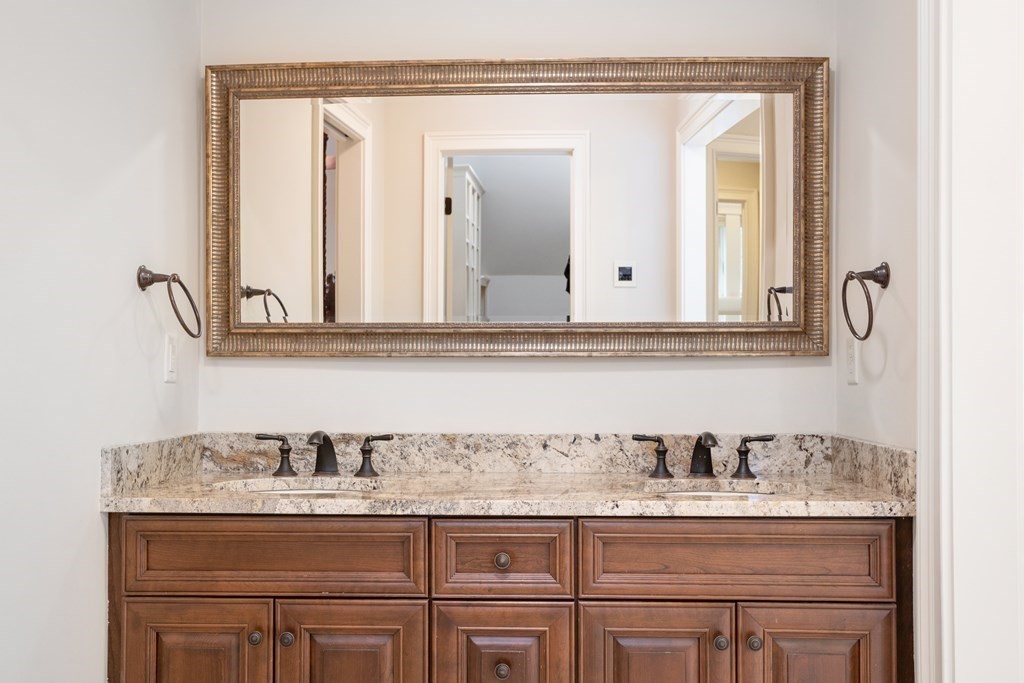 6 Abbott Lane Bedford, MA 01730 - Photo 27 of 41