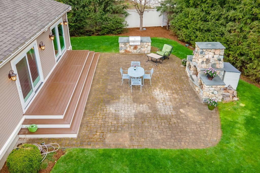 6 Abbott Lane Bedford, MA 01730 - Photo 33 of 41