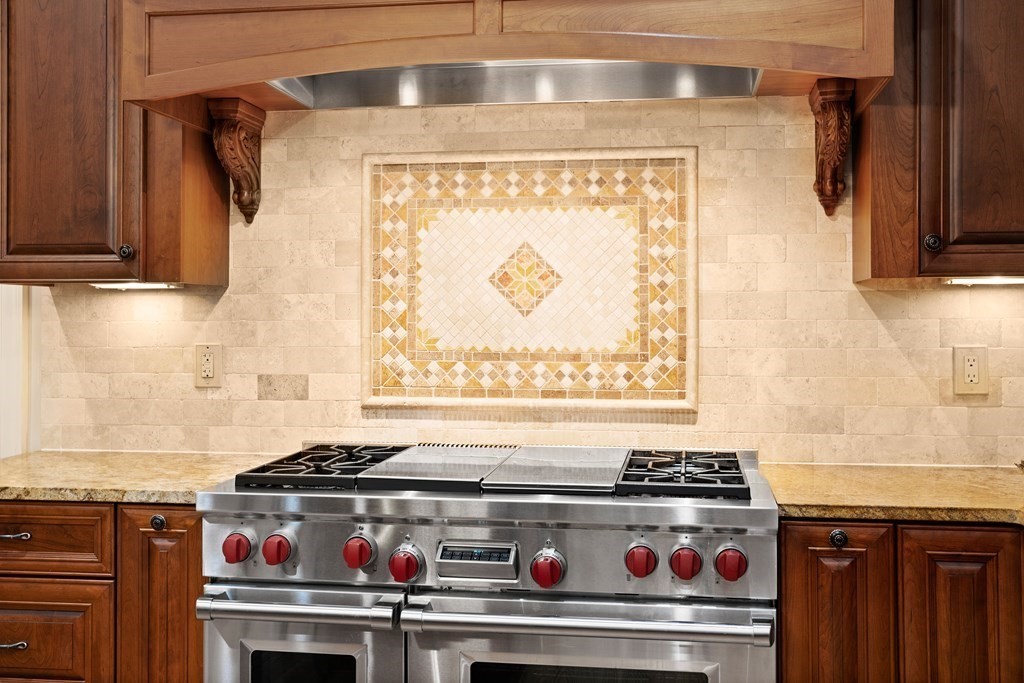 6 Abbott Lane Bedford, MA 01730 - Photo 10 of 41