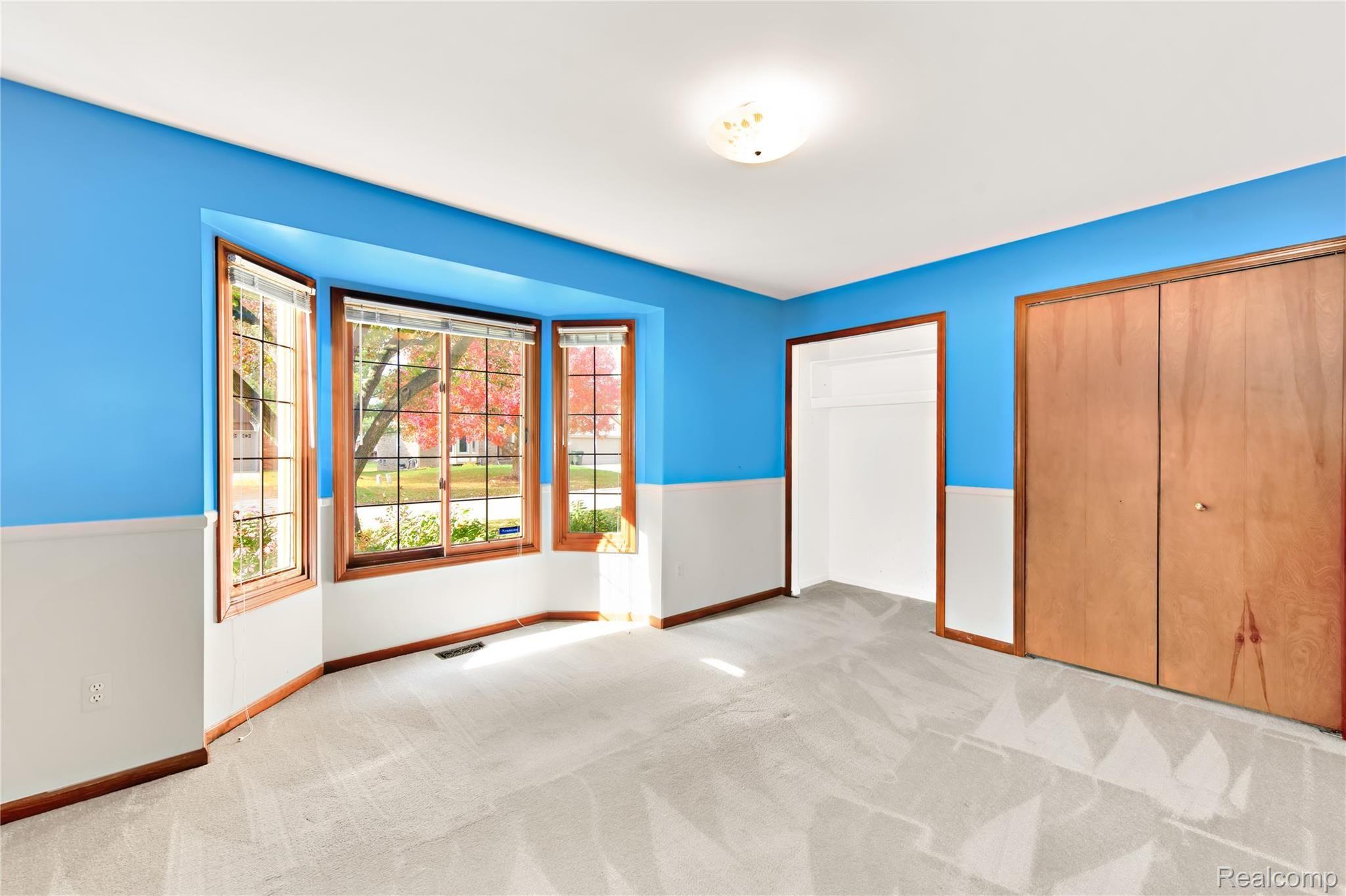 1239 Bembridge Drive Rochester, MI 48307 - Photo 19 of 33 bedroom 2 with huge windows!