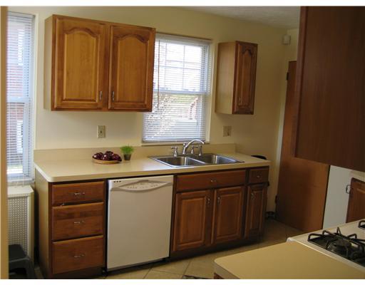2935 Fernwald Road Pittsburgh, PA 15217 - Photo 3 of 14 Kitchen.