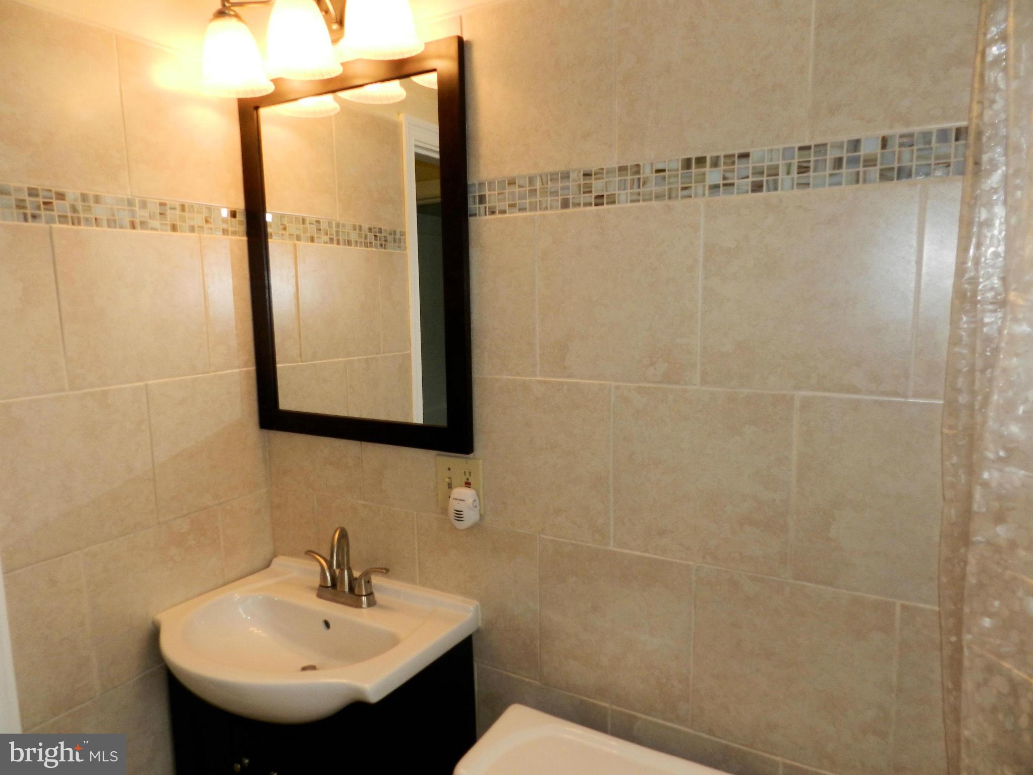8334 Oakleigh Road Baltimore, MD 21234 - Photo 12 of 25 Bath