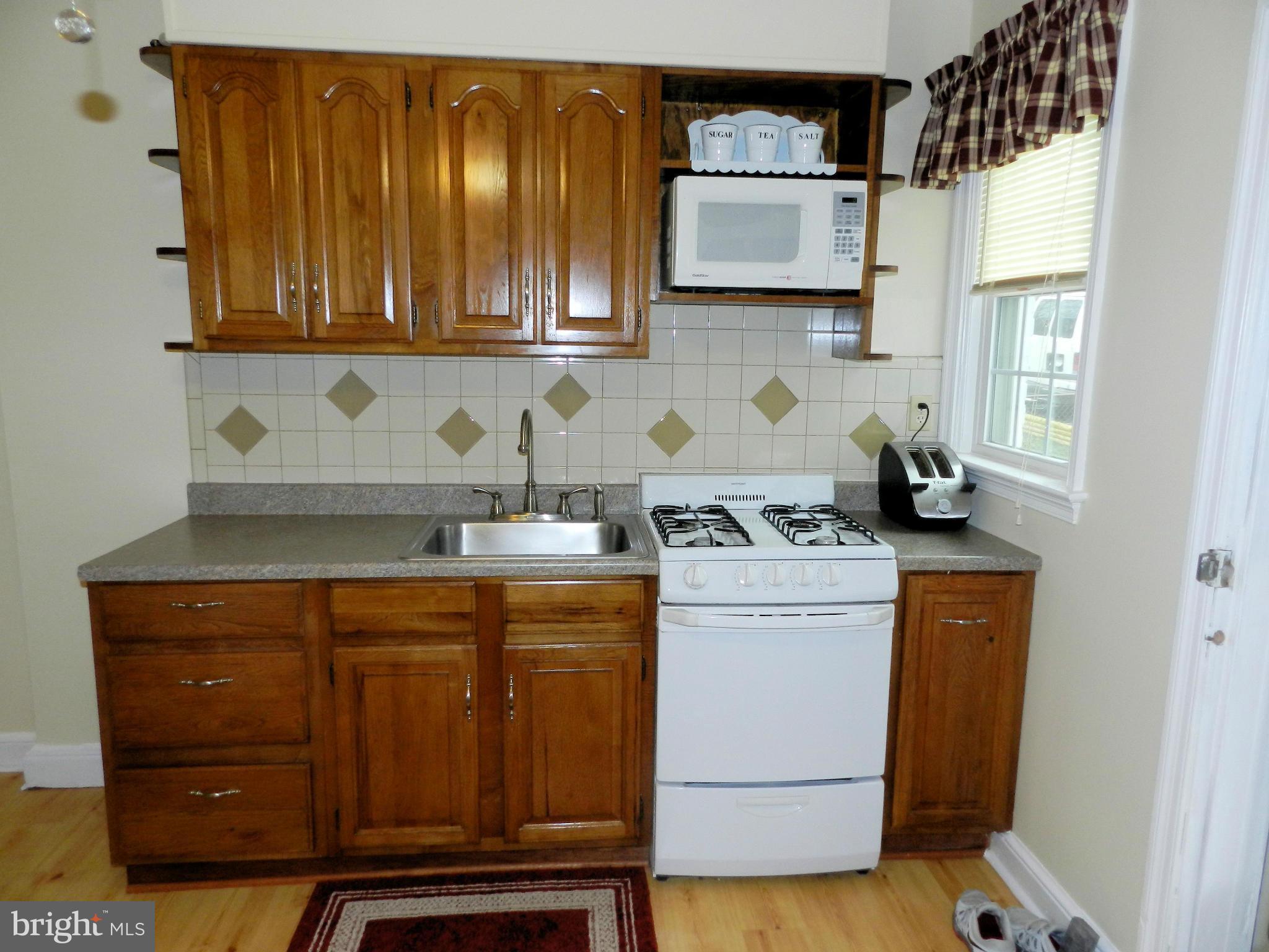 8334 Oakleigh Road Baltimore, MD 21234 - Photo 5 of 25 Kitchen