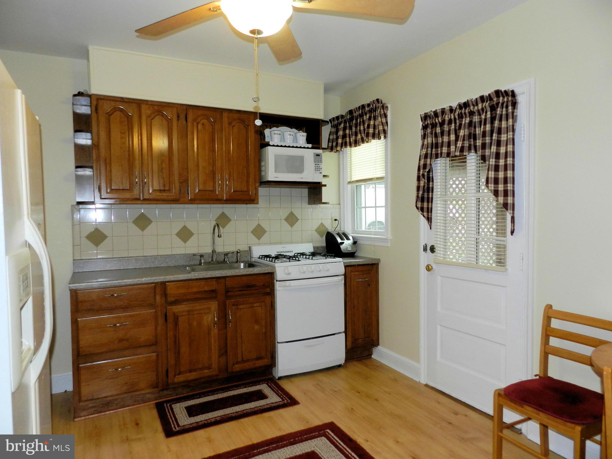 8334 Oakleigh Road Baltimore, MD 21234 - Photo 7 of 25 Kitchen