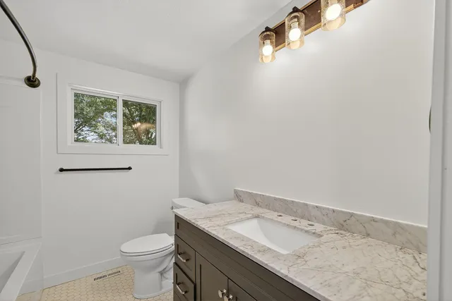 $349,900 | 65302 145th Avenue, Wabasha, MN 55981