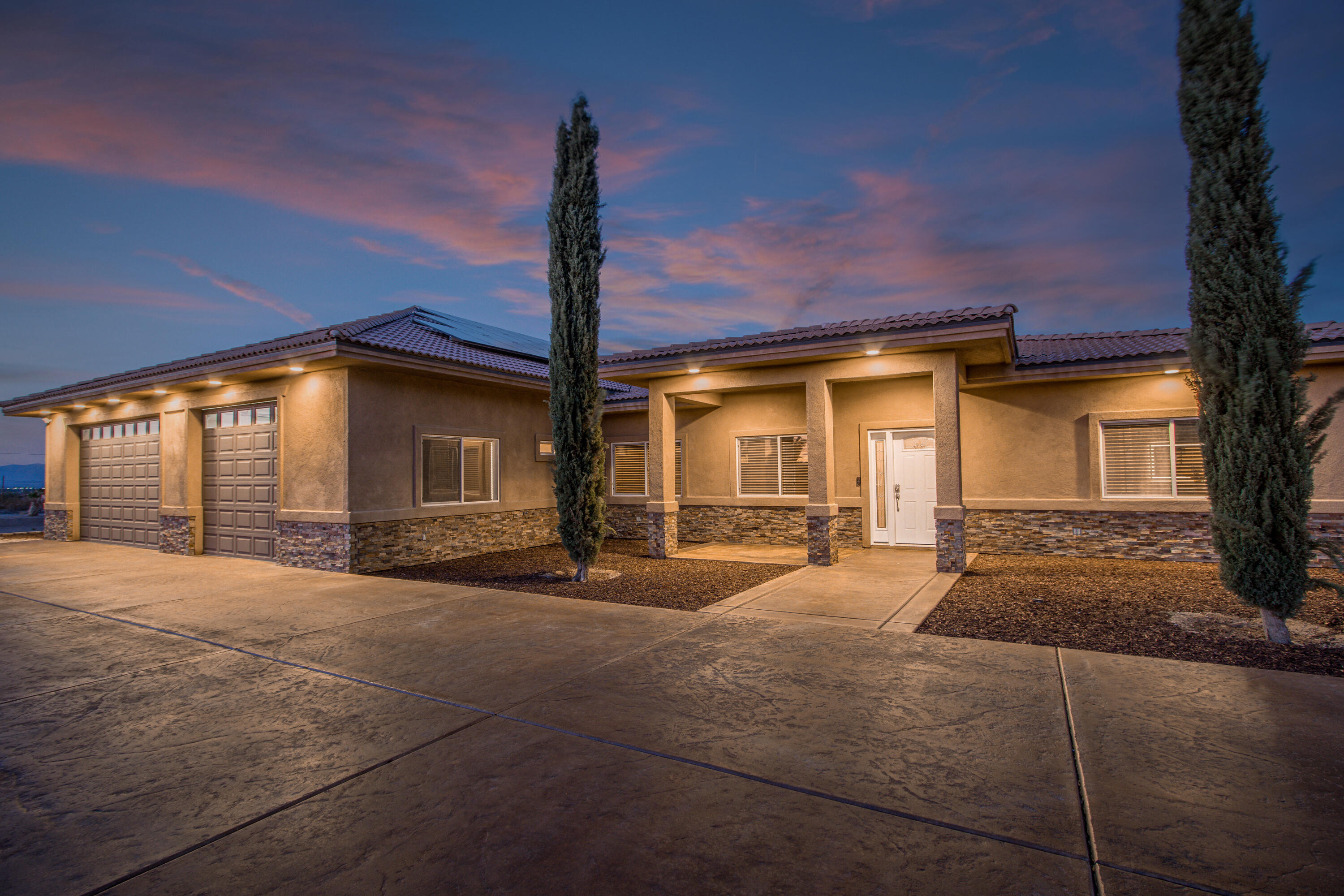 7225 Adobe Road Twentynine Palms, CA 92277 - Photo 4 of 78 1-Twilight