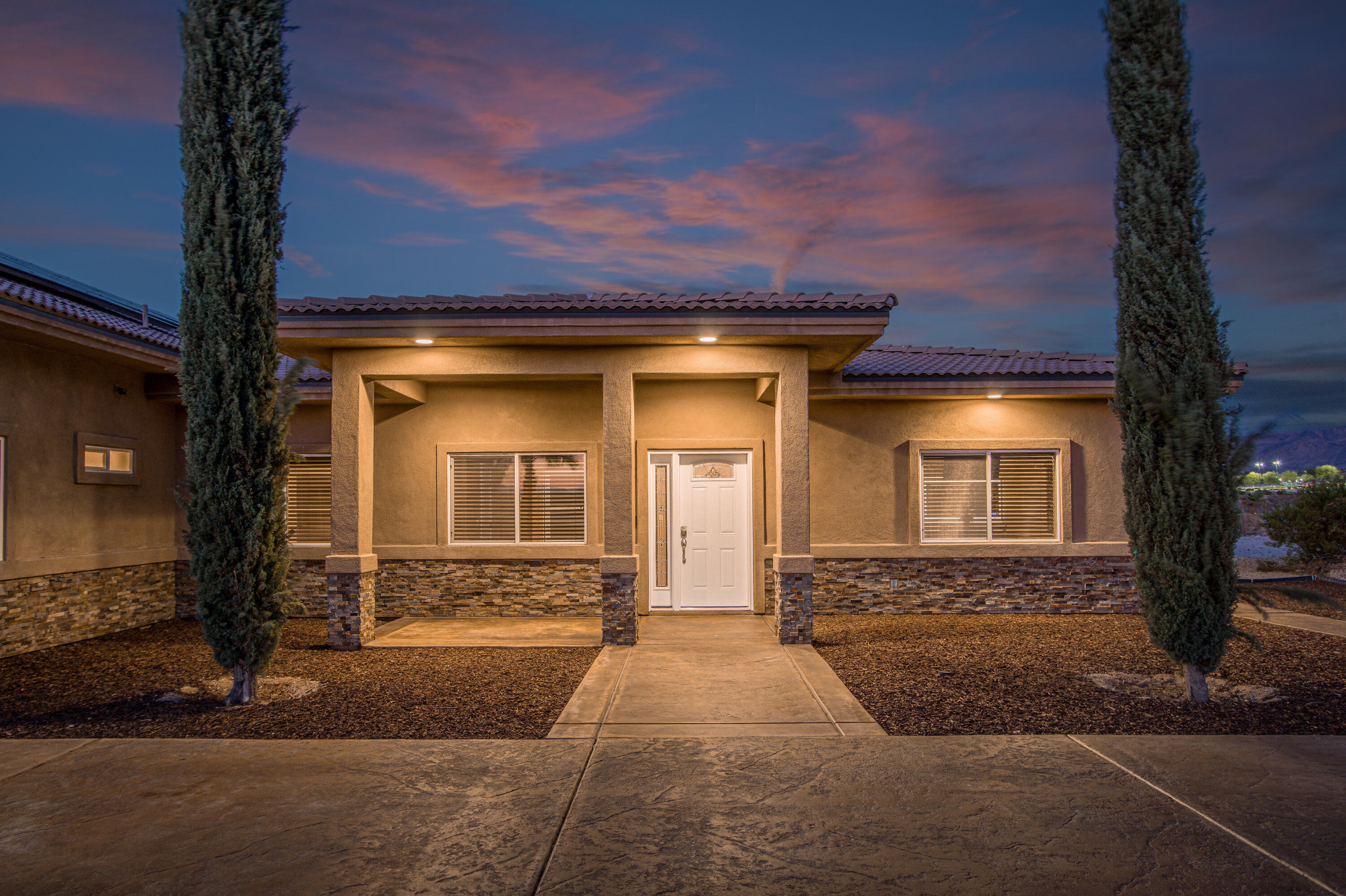 7225 Adobe Road Twentynine Palms, CA 92277 - Photo 7 of 78 9-Twilight