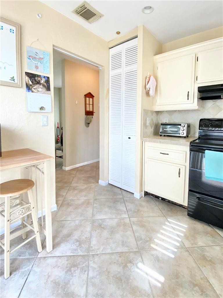 9286 Southwest 5th Street, Unit 9286A Boca Raton, FL 33428 - Photo 8 of 25 Photo 8