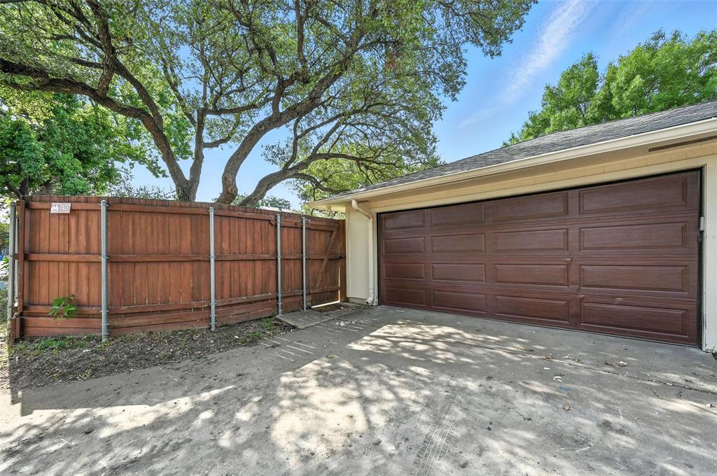 7407 Authon Drive Dallas, TX 75248 - Photo 28 of 31 a view of a backyard