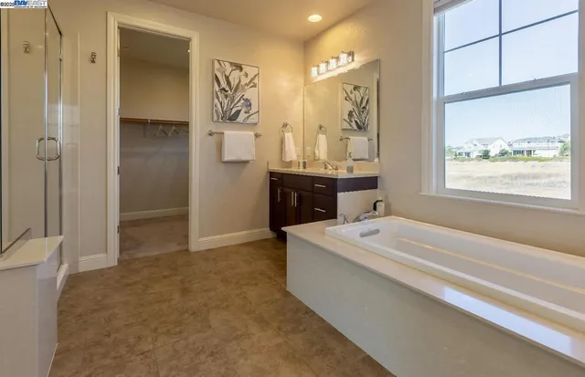 a view of a livingroom and a view of living room