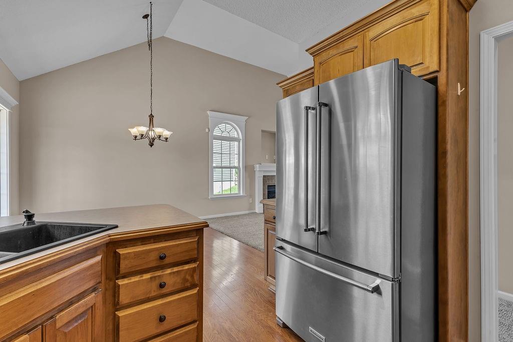 2708 Meadow Ridge Drive St. Joseph, MO 64504 - Photo 13 of 60