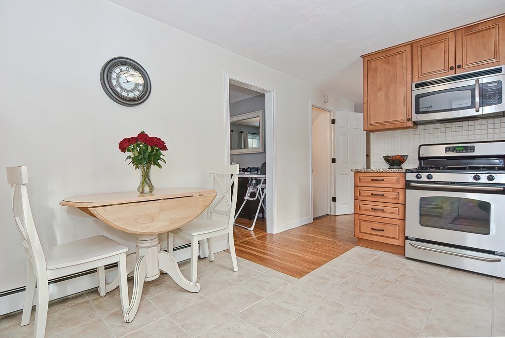 17 Eleanor Road Walpole, MA 02081 - Photo 12 of 31