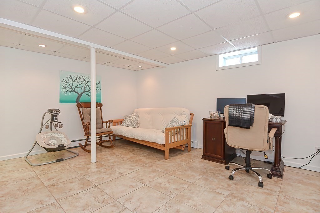 17 Eleanor Road Walpole, MA 02081 - Photo 26 of 31