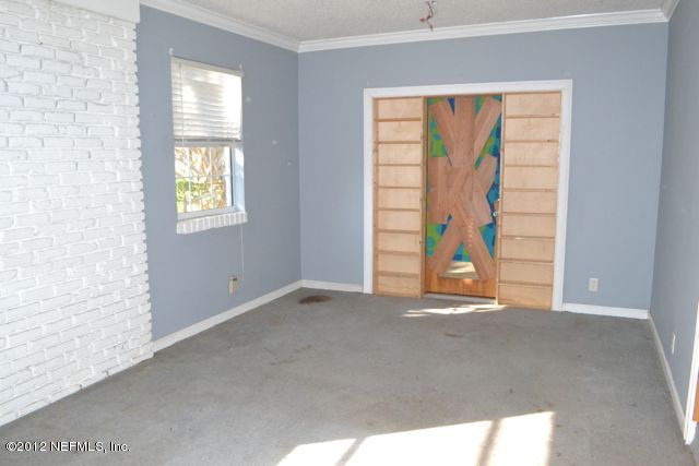554 Sapelo Road Jacksonville, FL 32216 - Photo 4 of 12 3 Family Room