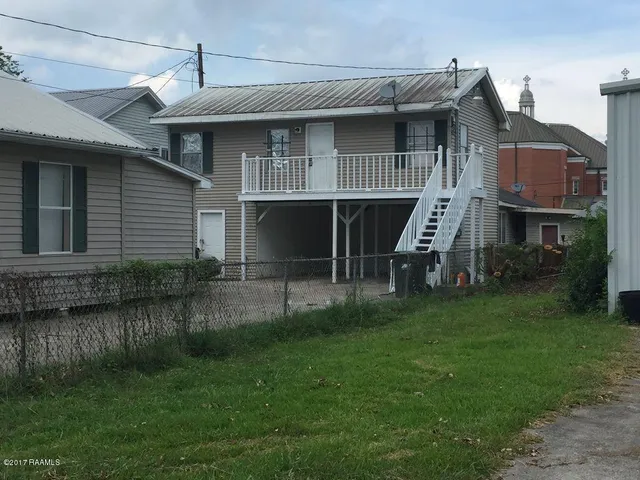 $500 | 125 Taylor Street, Unit 1/2, New Iberia, LA 70560