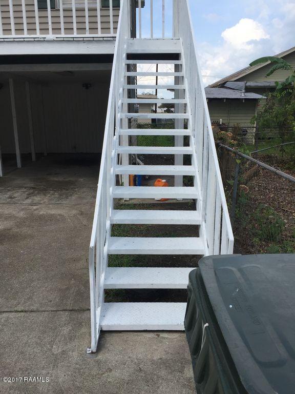 125 Taylor Street, Unit 1/2 New Iberia, LA 70560 - Photo 3 of 15 ISapxj8hq1iw1z0000000000