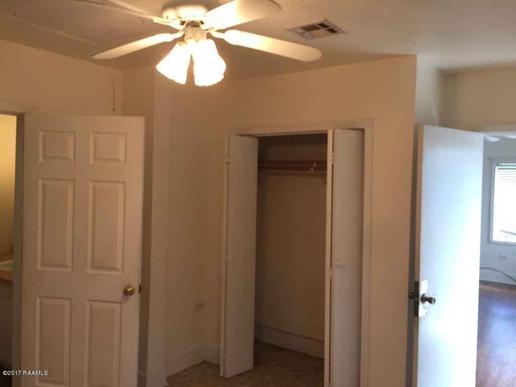 125 Taylor Street, Unit 1/2 New Iberia, LA 70560 - Photo 7 of 15 ISe0p77r95l72z0000000000
