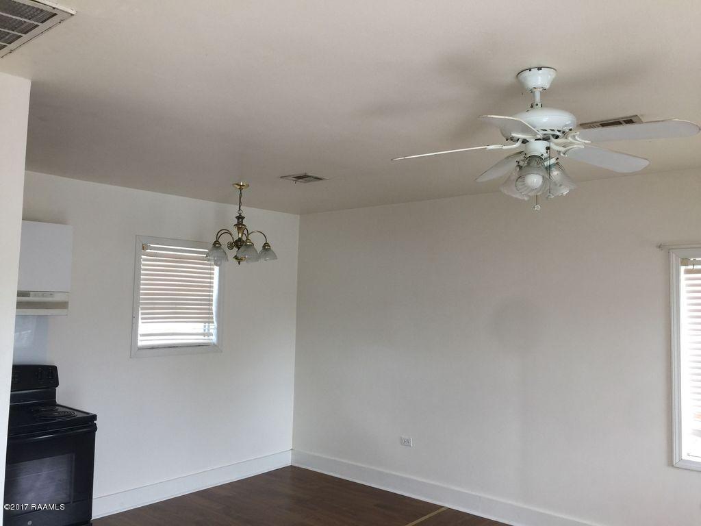 125 Taylor Street, Unit 1/2 New Iberia, LA 70560 - Photo 8 of 15 ISqpwzhfa245cz0000000000