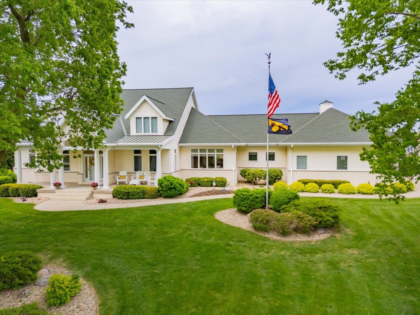 5571 Surrey Lane Waunakee, WI 53597 - Photo 2 of 90