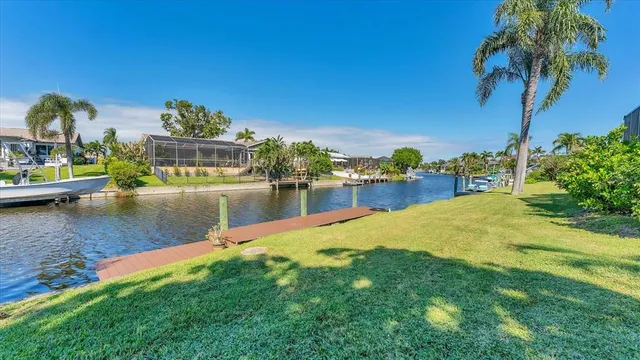 $799,900 | 4704 Coral Lake Drive, Bradenton, FL 34210