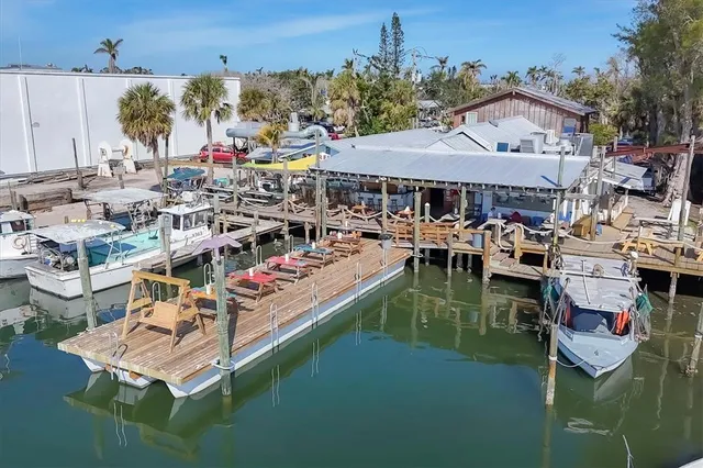 $799,900 | 4704 Coral Lake Drive, Bradenton, FL 34210