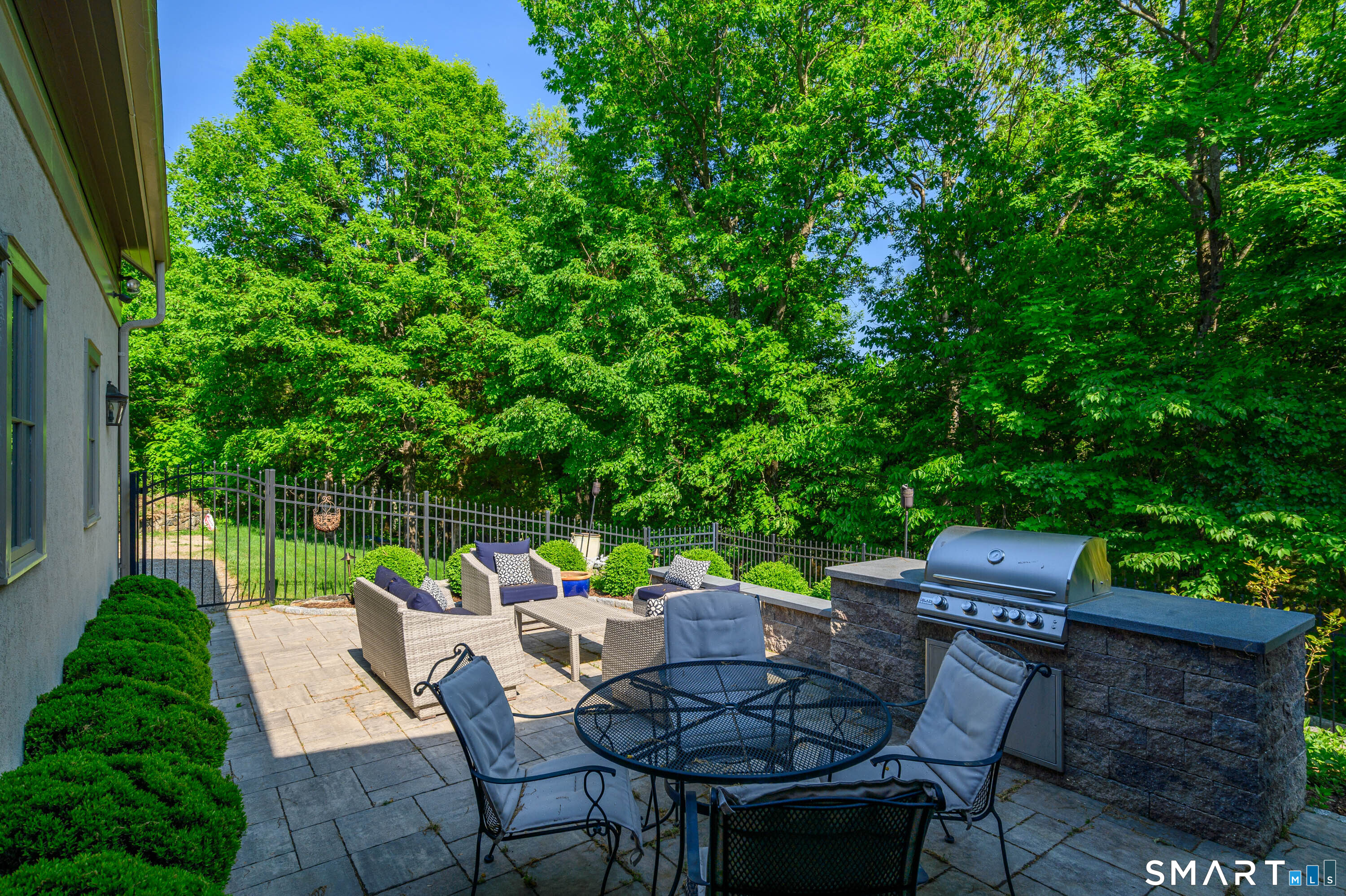 49 Middle River Road Danbury, CT 06811 - Photo 36 of 40