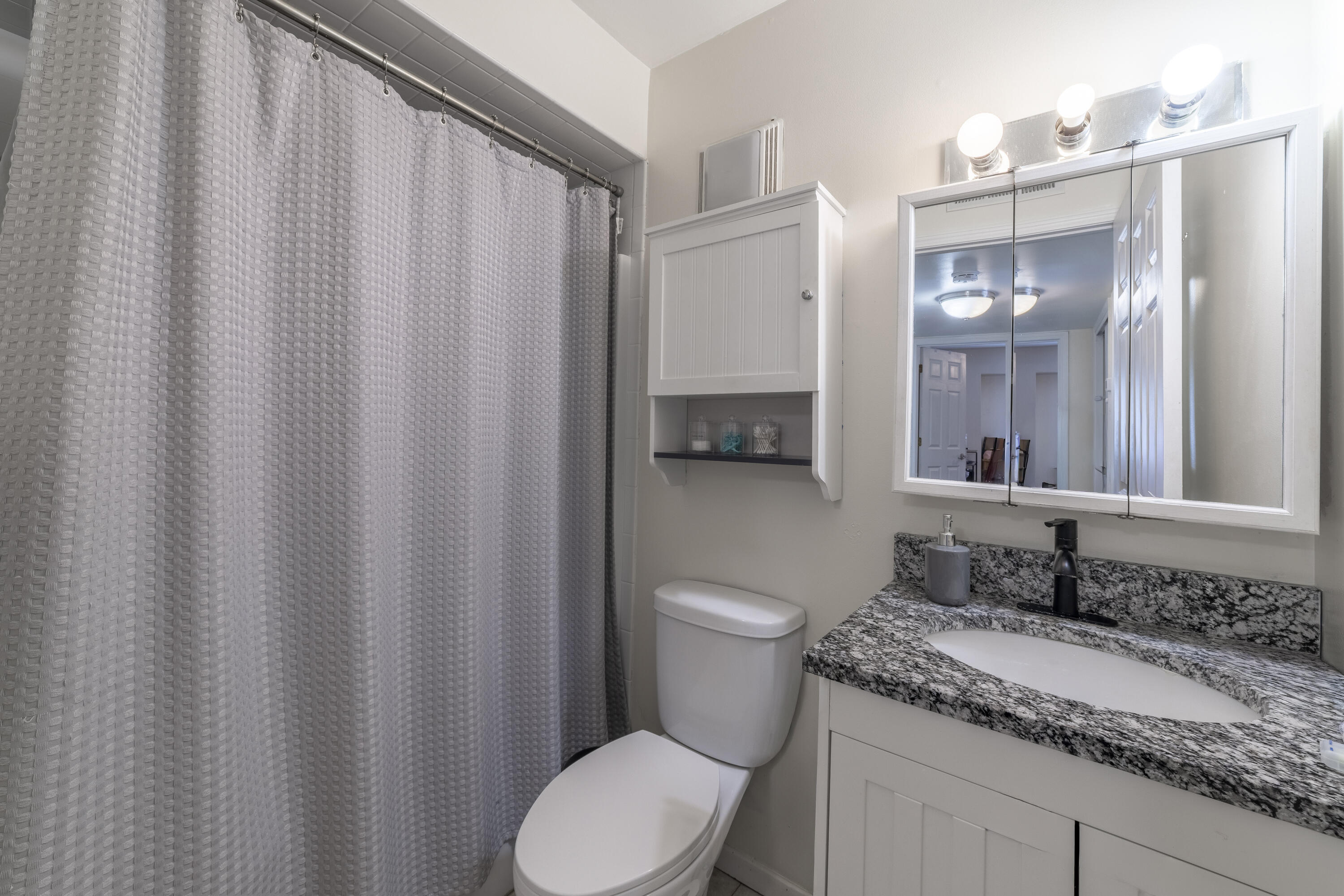 1079 Millpond Road, Unit E Valparaiso, IN 46385 - Photo 12 of 15 3000x2001