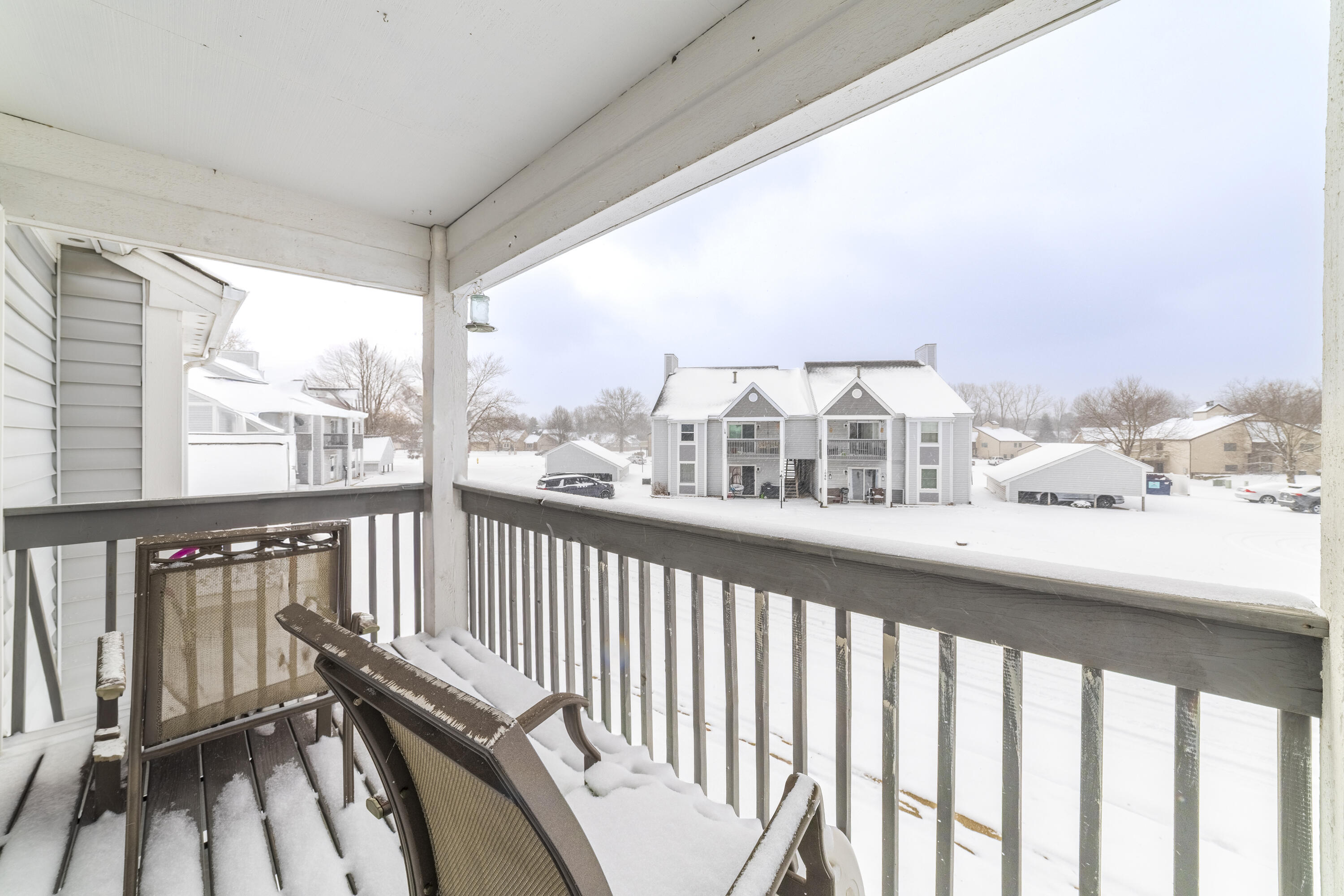 1079 Millpond Road, Unit E Valparaiso, IN 46385 - Photo 14 of 15 3000x2001