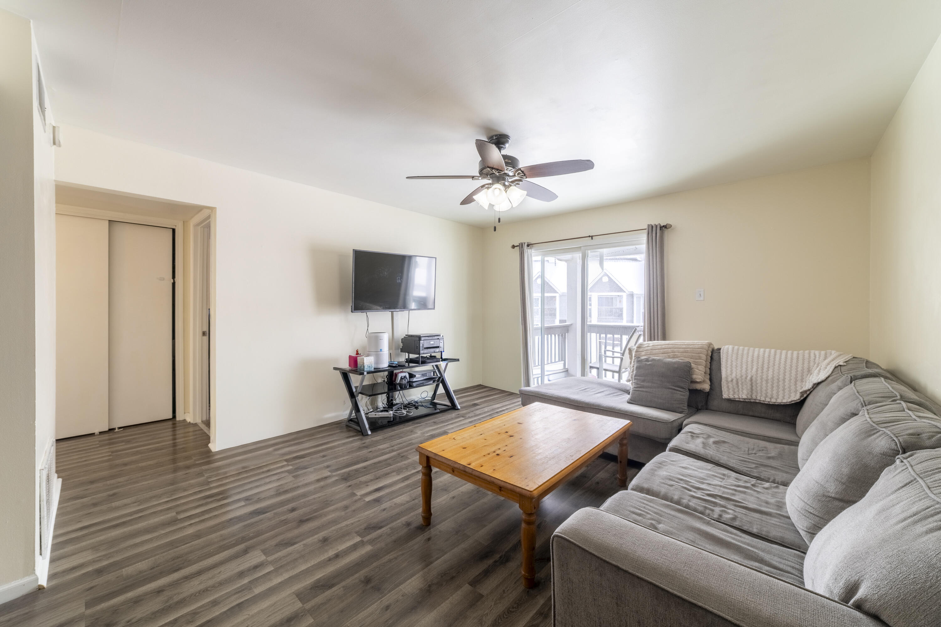 1079 Millpond Road, Unit E Valparaiso, IN 46385 - Photo 2 of 15 3000x2001