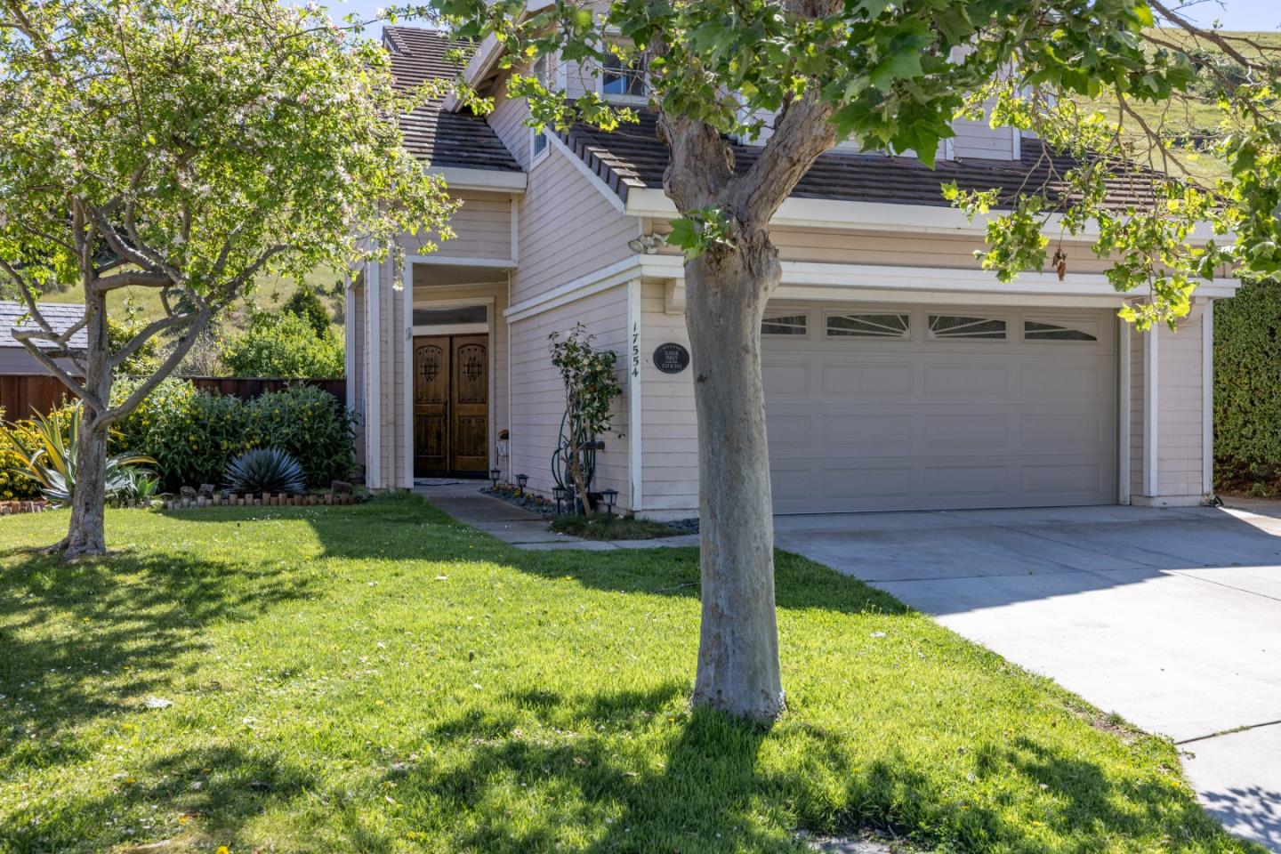17554 Sugarmill Road Salinas, CA 93908 - Photo 3 of 47