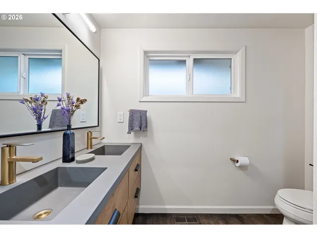 $750,000 | 1193 Rio Glen Drive, Eugene, OR 97401