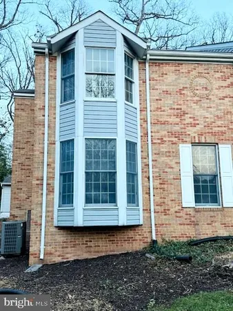 $2,695 | 510 Fairfax Lane, Herndon, VA 20170