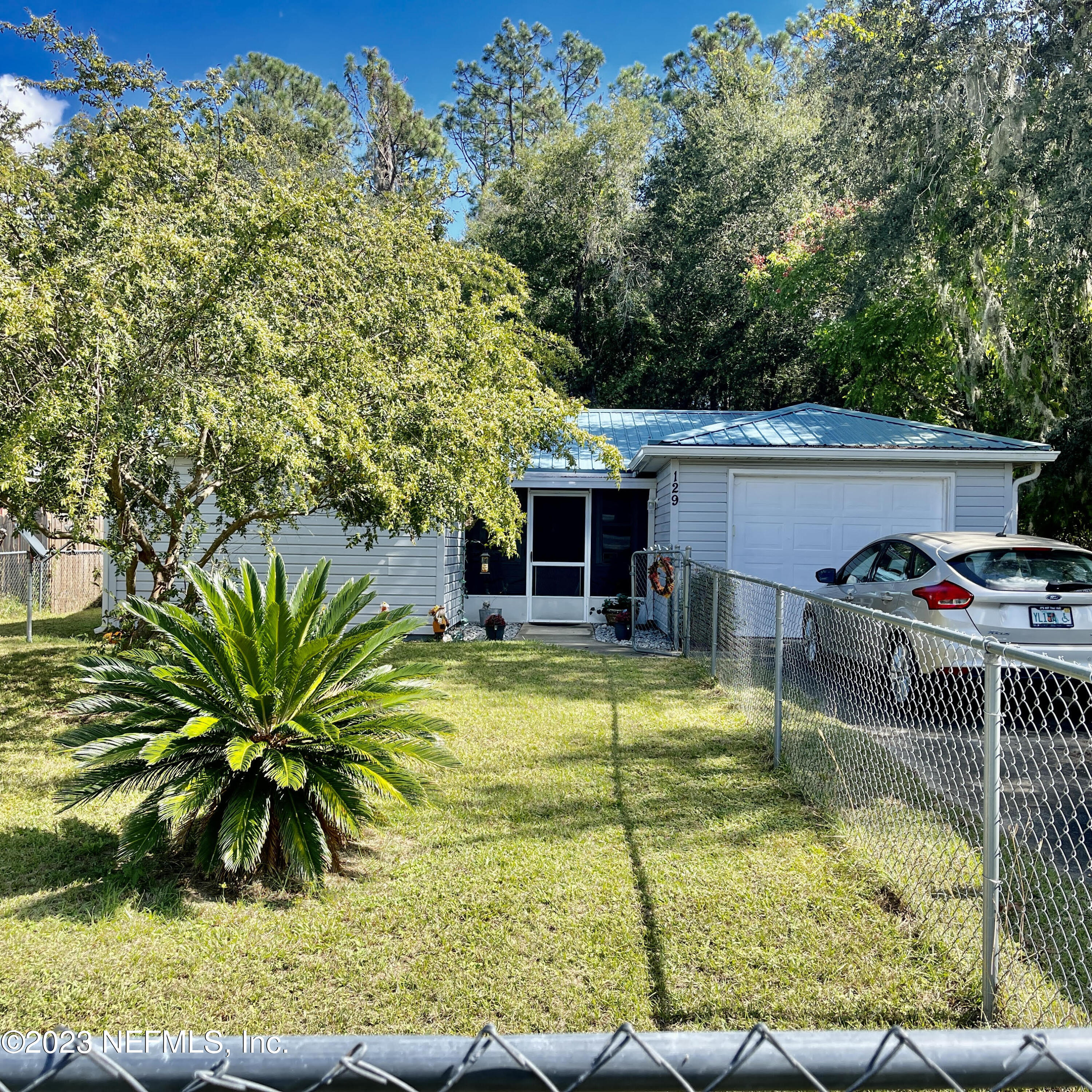 129 Park Road Interlachen, FL 32148 - Photo 1 of 17 129 Park Rd, Interlachen, FL