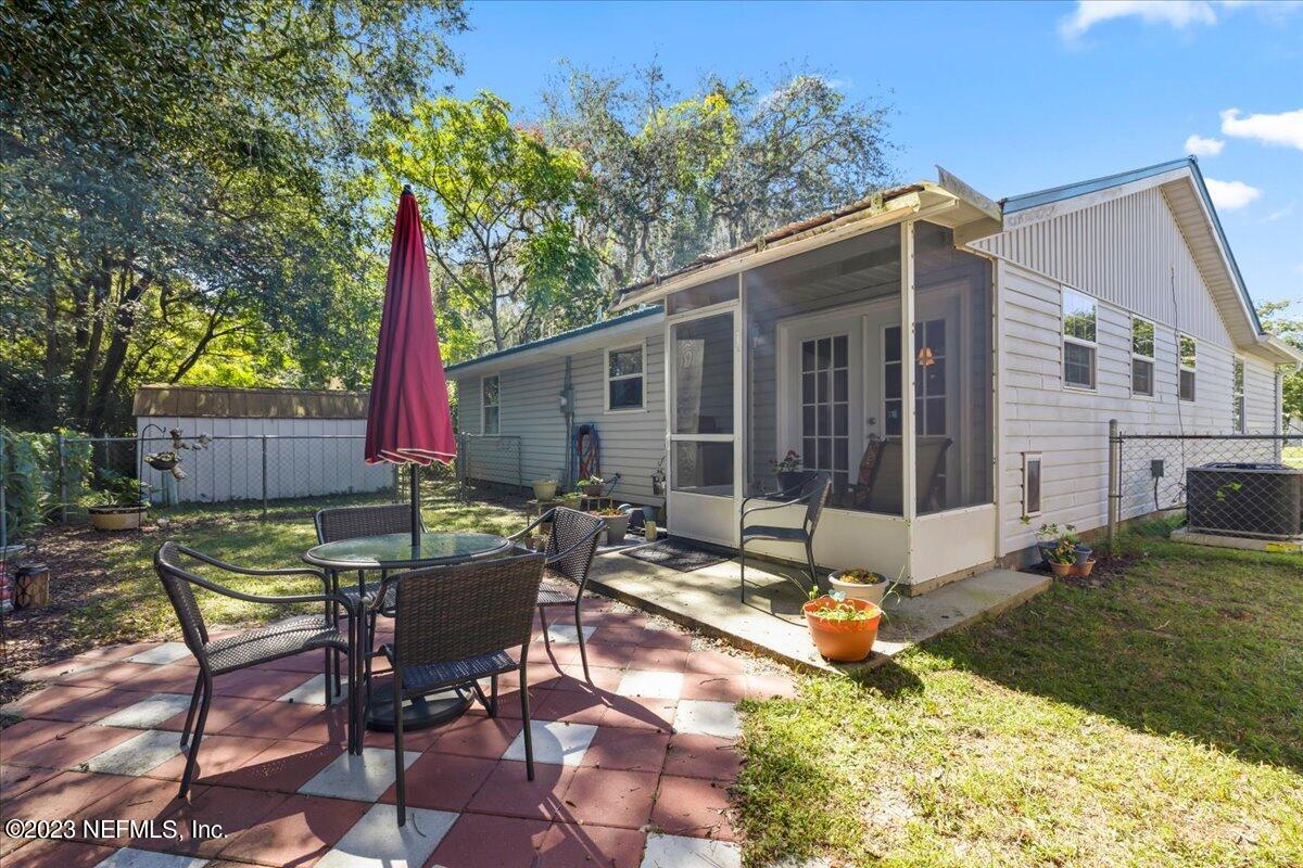 129 Park Road Interlachen, FL 32148 - Photo 4 of 17 129 Park Rd, Interlachen, FL