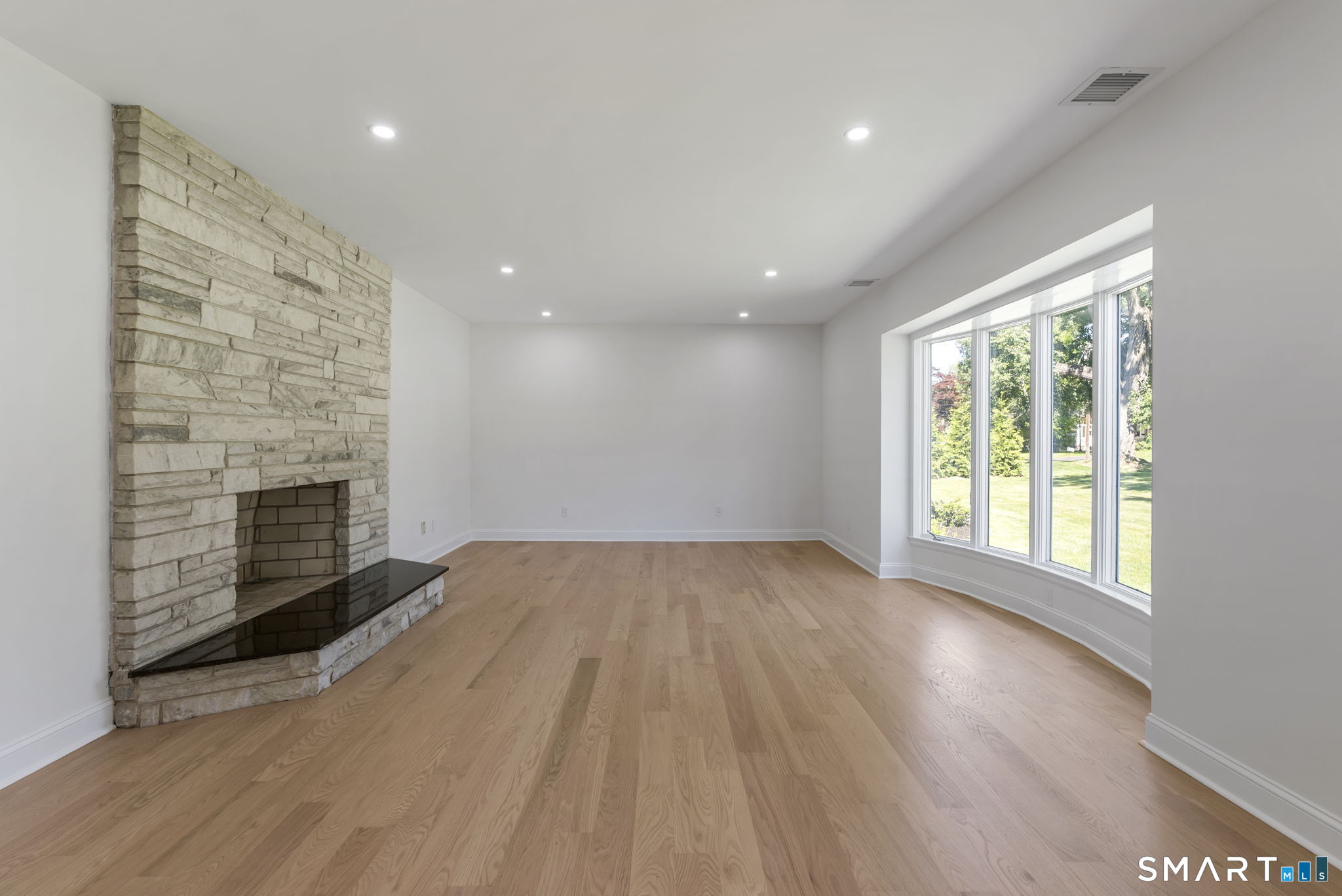 61 Flagg Road West Hartford, CT 06117 - Photo 4 of 39