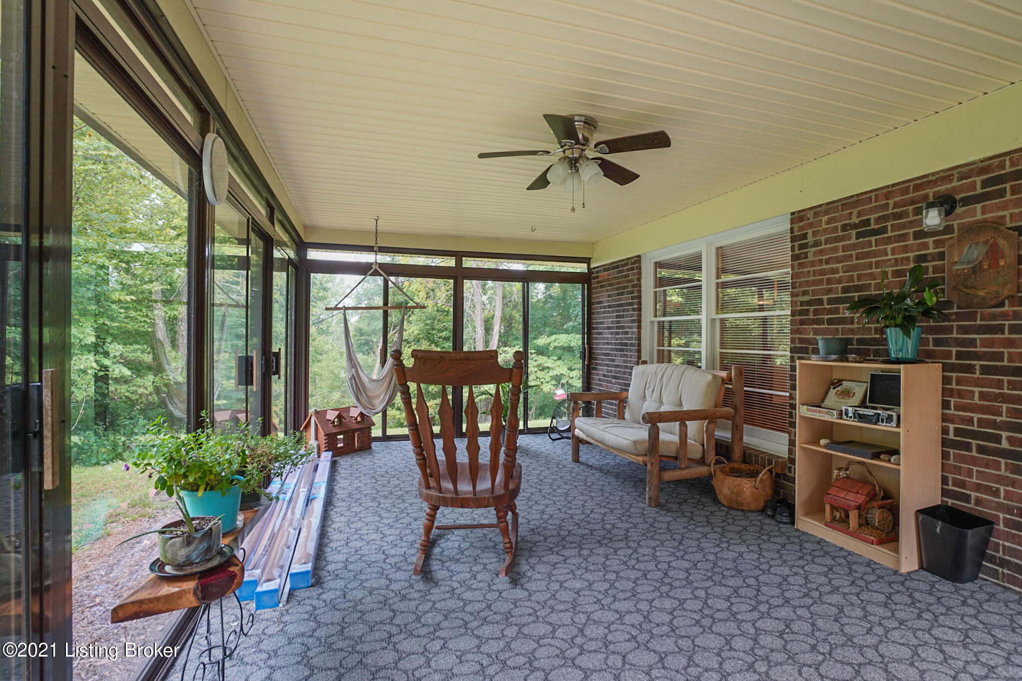 454 Wolfe Road Louisville, KY 40272 - Photo 17 of 39 010-454-10