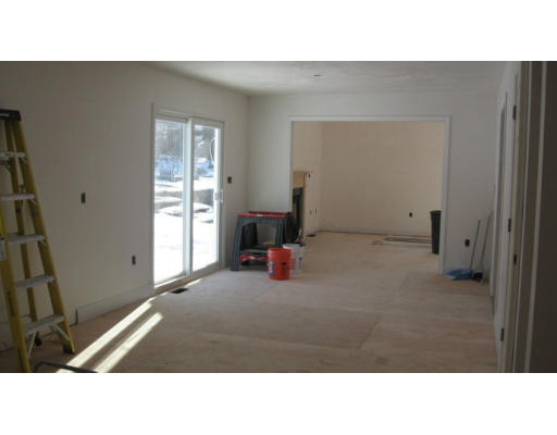 209 Crossfield Road Franklin, MA 02038 - Photo 7 of 8 Gallery Image 7